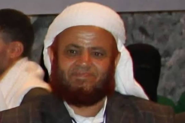 الحوثيون يحاصرون منزل الشيخ القبلي صالح حنتوس في ريمة