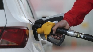 رفع أسعار البنزين في مناطق سيطرة الحكومة الشرعية