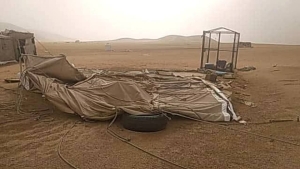 تضرر 1370 أسرة نازحة في الجوف جراء المنخفض الجوي والعواصف.. ونداء إنساني عاجل للتدخل