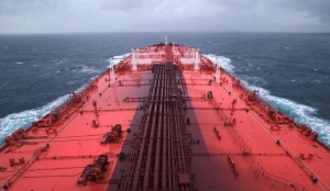 خطة يمنية أمريكية للتعامل مع مخاطر غرق ناقلة النفط صافر أو حدوث تسريبات