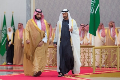 صحيفة هآرتس الإسرائيلية: السعودية تسعى للحفاظ على وحدة اليمن ودمج الحوثيين في الحكومة بينما تعمل الإمارات على تقسيم البلاد إلى دولتين أو ثلاث دول