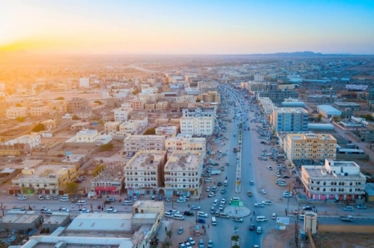 السلطة المحلية بشبوة تعتزم إنشاء 3 محطات كهرباء غازية لتأمين الطاقة
