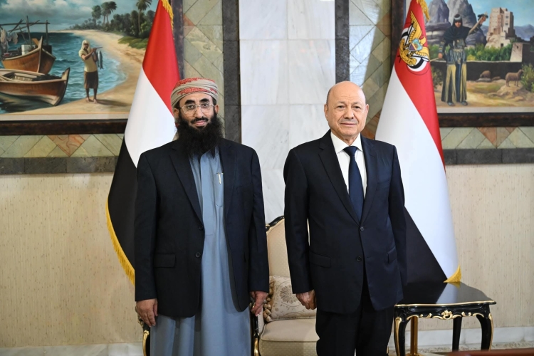 وزير الأوقاف يدعو إلى التلاحم الوطني والاصطفاف خلف مجلس القيادة والرئيس العليمي بما يسهم في ترسيخ الأمن والاستقرار