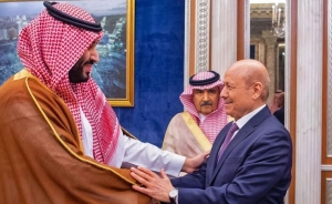 تصاعد الأزمة بين أعضاء المجلس الرئاسي دون مؤشرات لتدخل السعودية