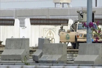 مواجهات مسلحة أمام القنصلية الأمريكية في جدة السعودية وسقوط ضحايا