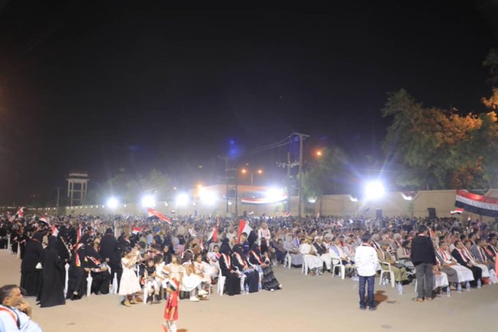 المقاومة الشعبية بمأرب والجوف تقيم حفلاً فنياً وخطابياً بمناسبة الذكرى الـ 33 للوحدة اليمنية
