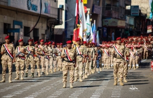عرض عسكري في تعز احتفاء بالعيد الوطني لثورة 14 أكتوبر