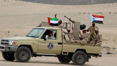 قوات الانتقالي تعيد فتح الطريق أمام المسافرين القادمين إلى عدن وتقول بأن الإجراءات أمنية وليست مناطقية