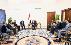 الرئيس العليمي وغروندبرغ يبحثان جهود استئناف عملية السلام في اليمن