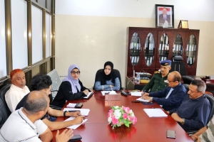 تعز.. السلطة المحلية تقر تنفيذ حملة لإغلاق شركات الأدوية والصيدليات المخالفة
