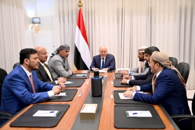 مجلس القيادة يجتمع في الرياض لمناقشة التطورات الاقتصادية والخدمية