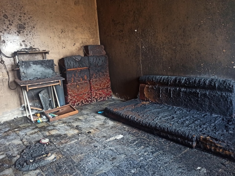 الحوثيون يقتلون امرأة في تعز بحرق منزلها ليلا