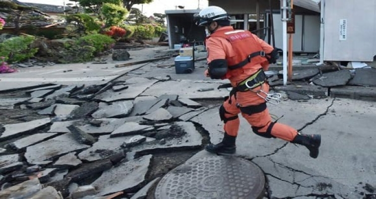 ارتفاع حصيلة ضحايا زلزال اليابان وعمليات البحث عن ناجين تتواصل