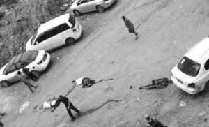 مقتل رجل مُسن واثنين من أبنائه برصاص مسلحين في صنعاء