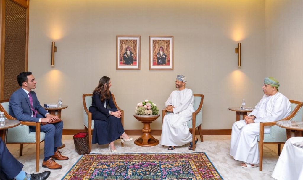 الحياد لا يوفر حصانة.. كيف كشفت تحولات شرق اليمن هشاشة توازن سلطنة عُمان وأعادت رسم الصراع الإقليمي؟