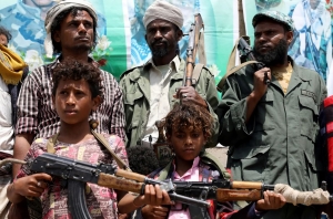 تجنيد الأطفال ونهب المساعدات وافتعال الأزمات.. فريق الخبراء يعري الحوثيين