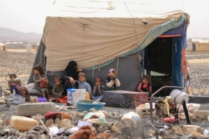 الأمم المتحدة: نزوح 255 أسرة يمنية من عدة محافظات خلال يناير الماضي