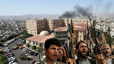 جامعة العلوم والتكنولوجيا في صنعاء.. كيف حول الحوثيون التعليم إلى فخٍ لمستقبل آلاف الطلاب؟