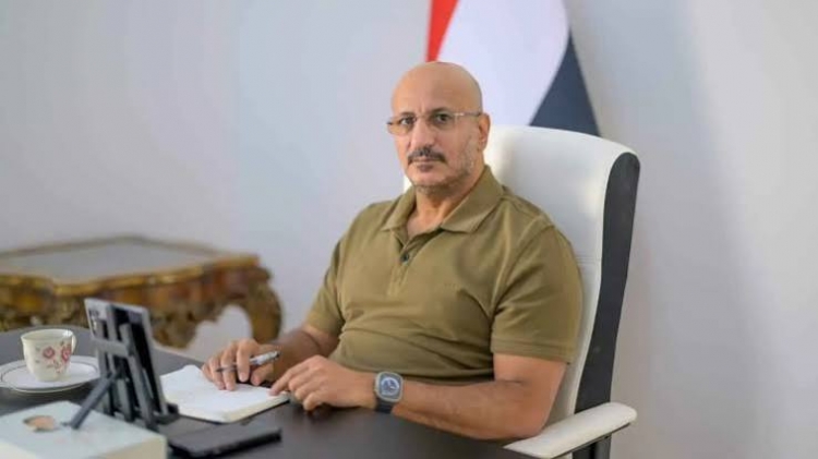 مقاول يناشد طارق صالح التدخل لوقف ما وصفه بـ”التلاعب” في إجراءات ترسية مشروع في المخا