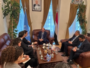 وزير الخارجية اليمني يلتقي منسق ملف مكافحة الإرهاب بوزارة الخارجية الأمريكية