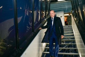 الرئيس العليمي يصل ميونيخ للمشاركة في مؤتمر الأمن الدولي