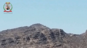 شاهد| الجيش الوطني يستهدف مواقع تمركز الحوثيين في جبل الزهيب الاستراتيجي غرب تعز