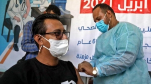 كورونا يفتك باليمنيين.. ومليشيا الحوثي ترفض وصول اللقاح