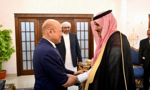 الرئيس العليمي يبحث مع “آل جابر” في عدن جهود الوساطة السعودية لتجديد الهدنة