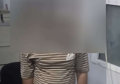 شرطة التواهي بالعاصمة المؤقتة عدن تضبط أحد أخطر مروّجي الحبوب المخدرة