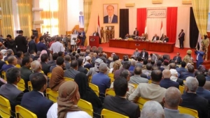 البرلمان يدعو للانسحاب من اتفاق ستوكهولم وتوسيع جبهات قتال الحوثيين