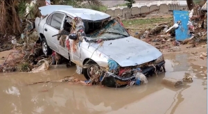 شاهد: السيول تحول مدينة تريم في حضرموت إلى بحيرة مفتوحة