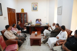 عضو الرئاسي سالم الخنبشي يؤكد أهمية تطوير المنشآت السياحية بحضرموت