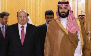 تفاصيل إجبار السعودية الرئيس هادي على تسليم السلطة واحتجاز طاقمه في غرف مغلقة