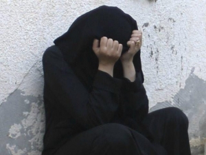 قيادي حوثي يصف اغتصاب النساء في السجون بأنه أفضل الأعمال