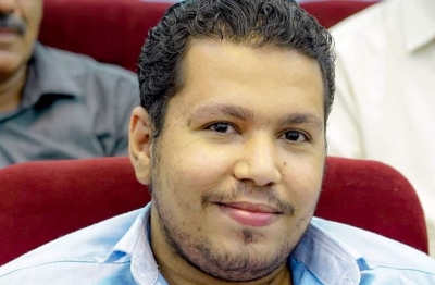 الصحفي نبيل الأسيدي: تأجيل محاكمة الزميل أحمد ماهر خلفها أهداف سياسية