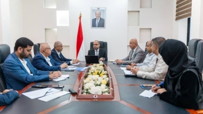 وزير الاتصالات يوجّه بتعزيز الشبكات البديلة لمواجهة أي محاولات لتعطيل الخدمة من قبل المليشيا