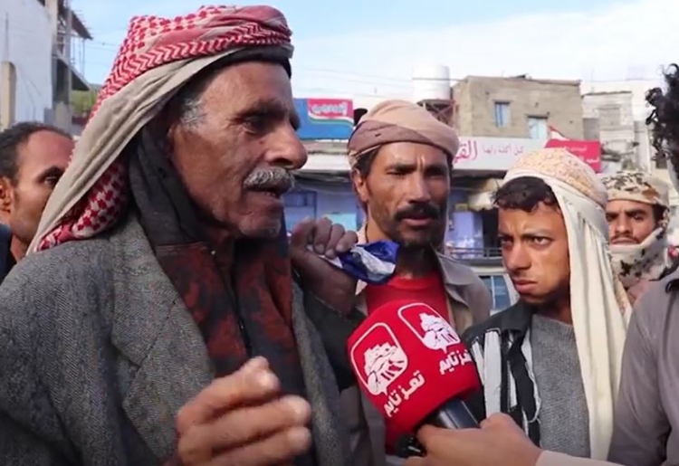 بالفيديو: تعز تايم يلتقي مواطن عمره 70 عاما في حرج العمال بتعز