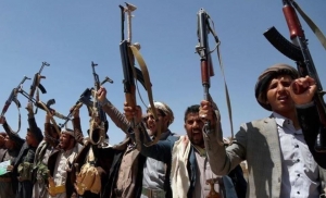 الحوثيون يعتقلون مواطن من بين أولاده ويرمون جثته في أحد الشعاب