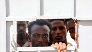 المهاجرون الأفارقة في اليمن.. كمن يستجير من الرمضاء بالنار