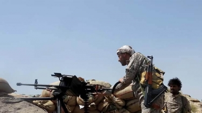 مصدر عسكري: مقتل 37 حوثياً بمحاولة هجوم غربي تعز