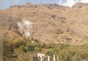 الحوثيون يواصلون أعمال حفر وشق أنفاق في مرتفعات مديرية السياني جنوبي إب تهدد المورد المائي الوحيد للسكان