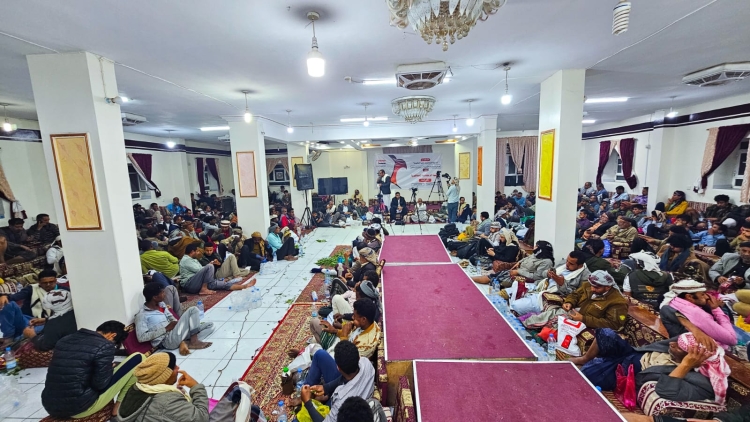 تعز.. أمسية رمضانية جماهيرية للمقاومة الشعبية في الشمايتين تجدد العهد للشهداء وتؤكد المضي حتى استكمال التحرير