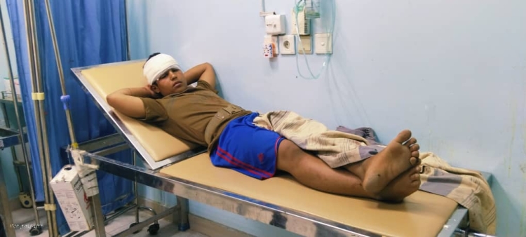 إصابة مدنيين اثنين بانفجار عبوة ناسفة جرفتها السيول شرقي اليمن