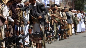 الحوثيون يتوعدون بقمع أي تظاهرات بسبب أزمة الوقود والأسعار
