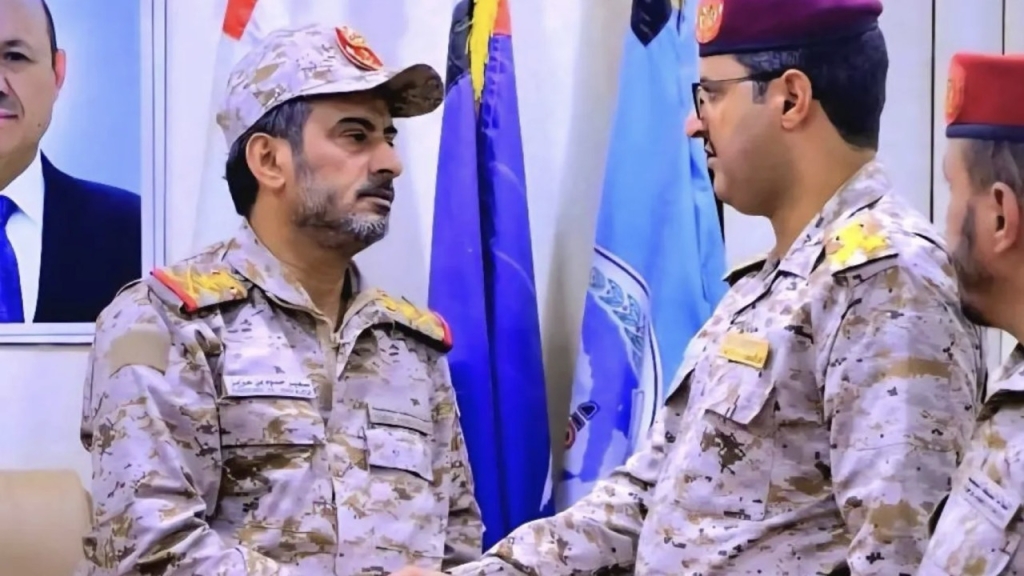 الجيش اليمني يعلن اختراق المنظومة الأمنية للحوثيين وانشقاقات جديدة في صفوفهم