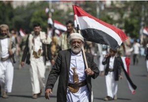 سياسي يمني يكشف تفاصيل المباحثات الجارية لوضع خارطة طريق في اليمن
