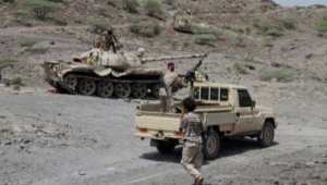 مواجهات عنيفة بين الجيش الوطني والحوثيين غربي تعز