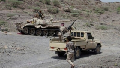 مواجهات عنيفة بين الجيش الوطني والحوثيين غربي تعز
