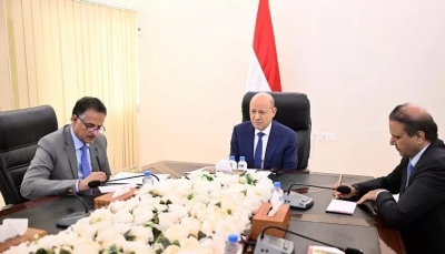 العليمي: إما أن نكون في خندق واحد أو نفرط بمسؤولياتنا وترك الناس فرائس للإرهاب