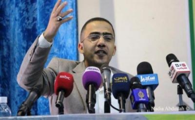 وفاة الشاعر والناشط فؤاد الحميري في إسطنبول بعد صراع طويل مع المرض